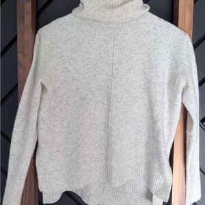 Athleta Cream/Gray Heathered Turtleneck Sweater